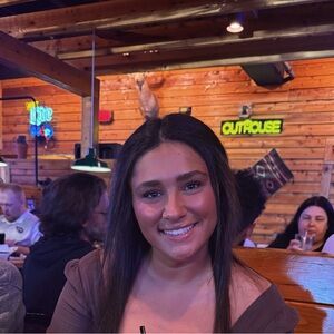 Meet your Posher, Emma